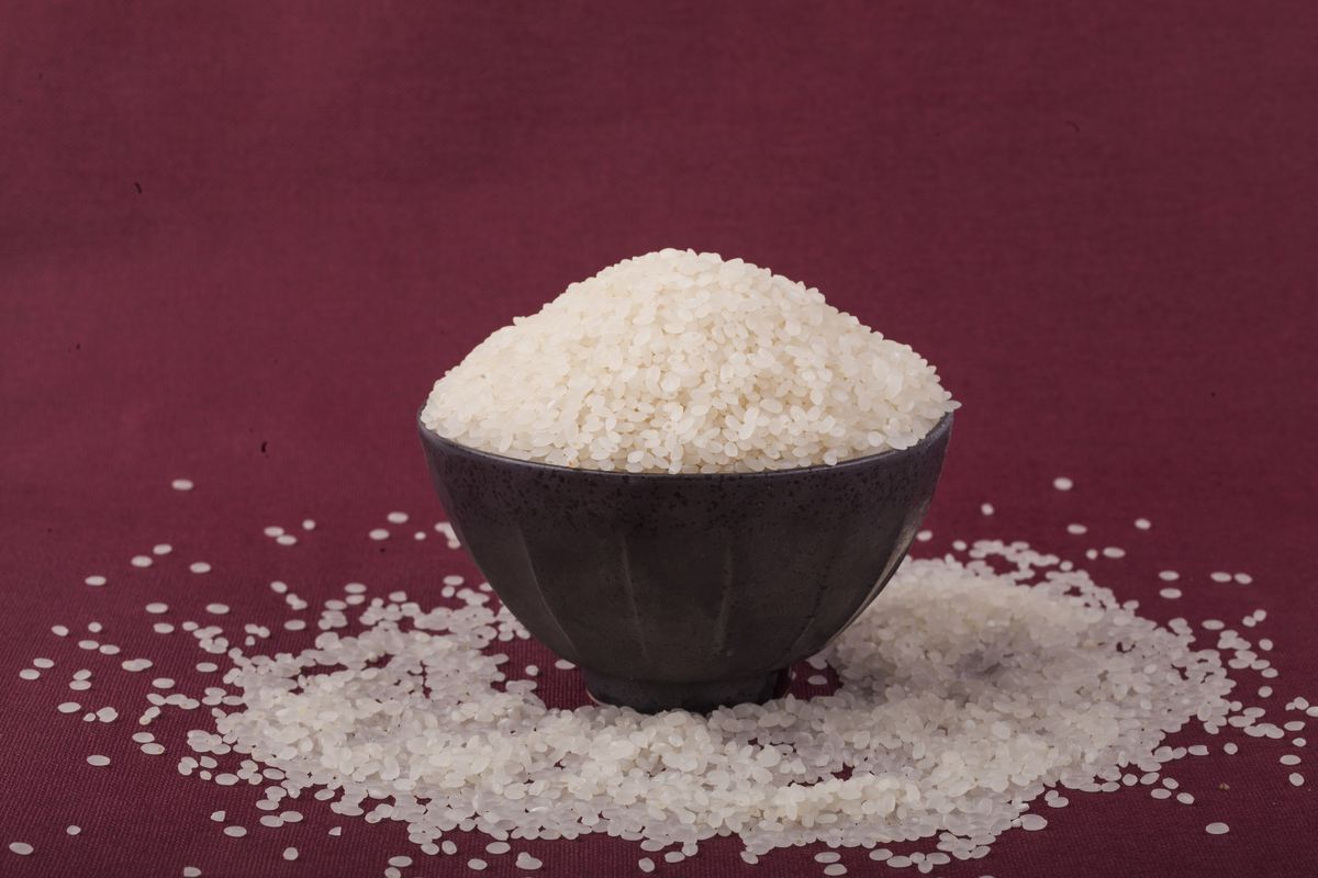 生活中囤的大米太多了，你知道该怎么保存才能使大米更新鲜呢？