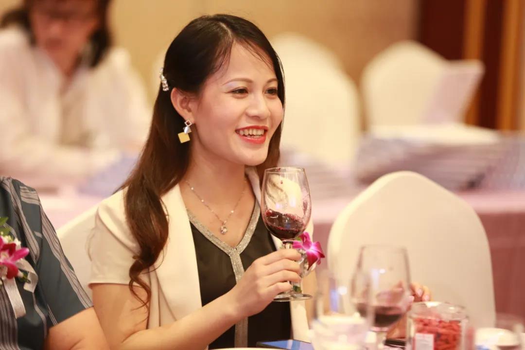 华昊酒庄葡萄酒6