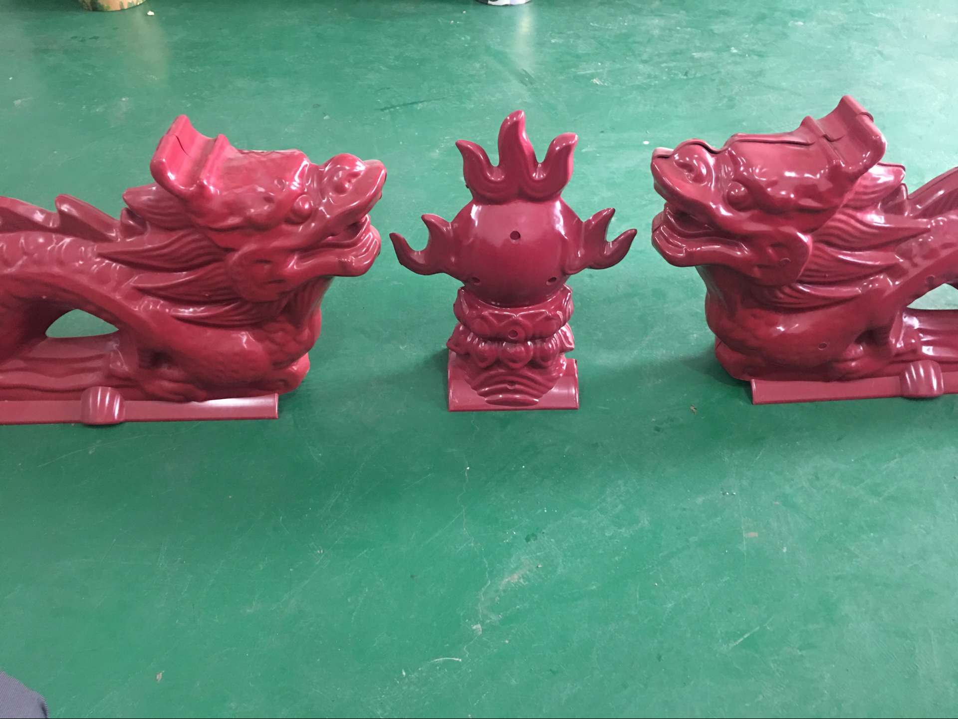 西安树脂瓦是用什么材料制作的？