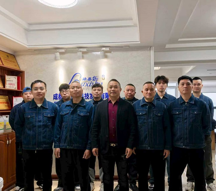 路喜舒科技导热油炉清洗项目施工团队