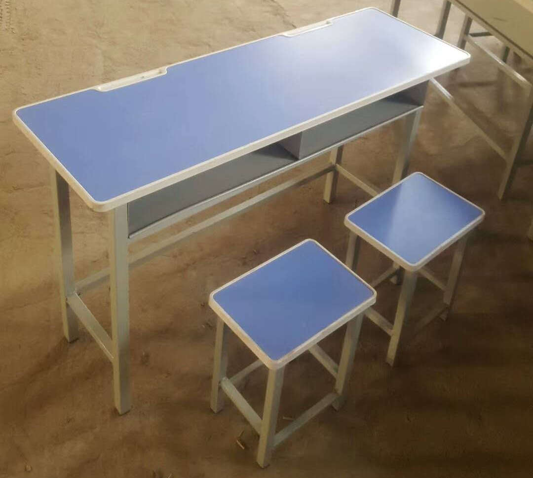 为什么学生桌椅的颜色不能太鲜艳？