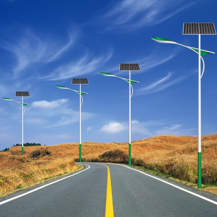 四川太阳能路灯真的比传统路灯贵吗?