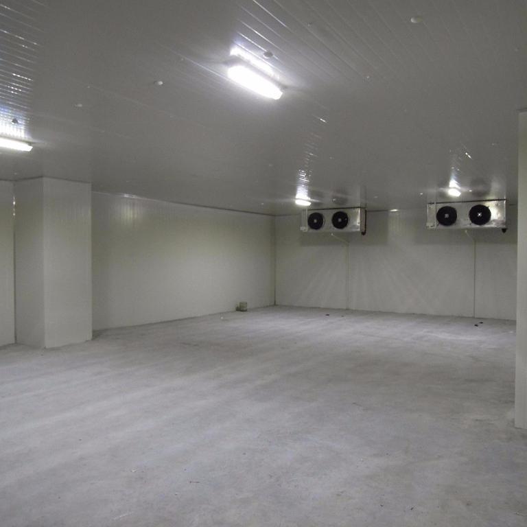 需要有合适的场地,安装一个冷库需要多少钱,首先要看冷库建设场地情况