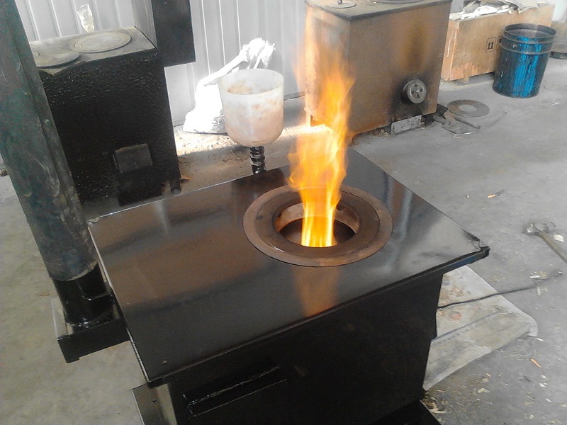 烤火炉配件生物质制气炉把秸秆变成优质燃气 在提高燃料利用率的同时起到了消烟除尘作用
