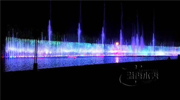 河南激光水秀小编带大家了解下:世界第yi喷泉