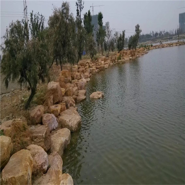 南召自然河石批发  是建造景区人工湖的材料