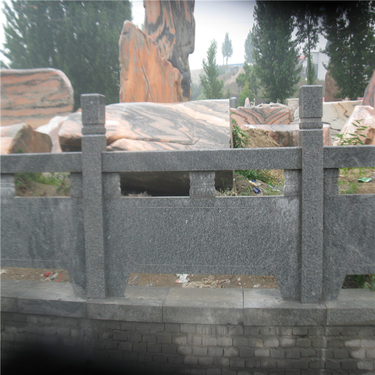 郑州花岗岩围墙栏杆供应 外观厚重，具有现代气息
