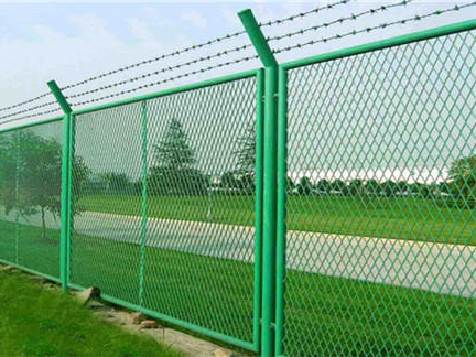 成都护栏网-桃型柱护栏