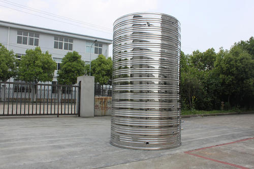 包头圆柱形保温水箱