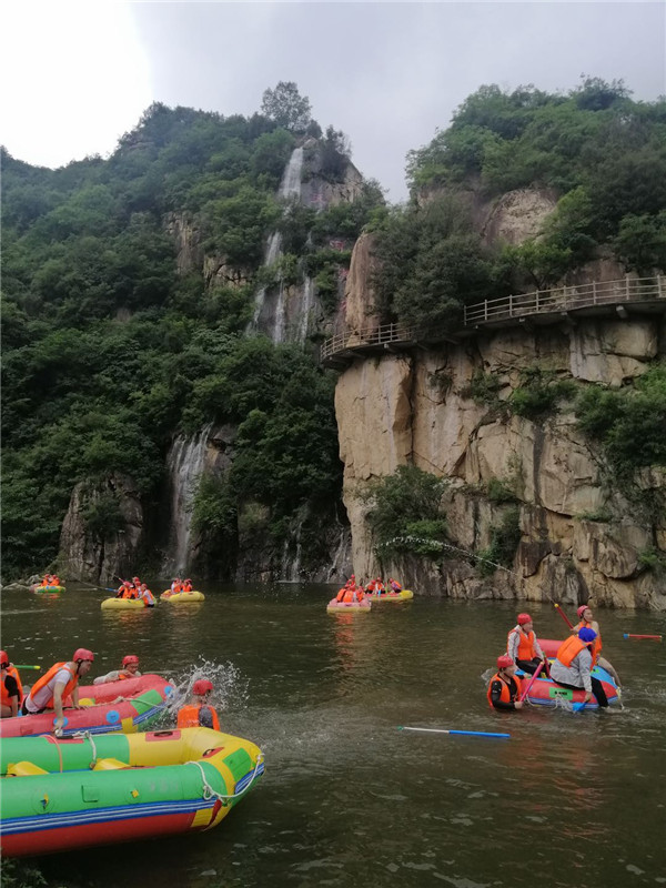 峡谷漂流施工