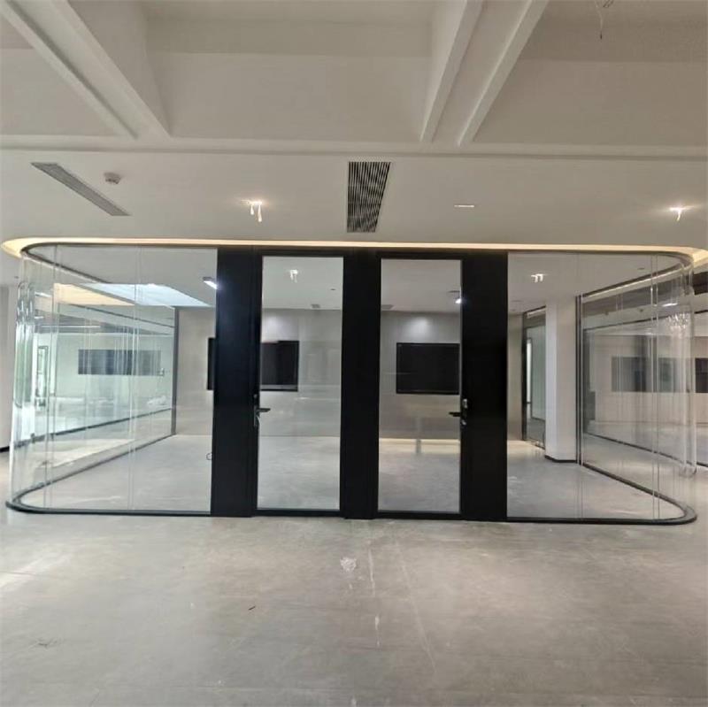 成都全景玻璃隔断案例展示