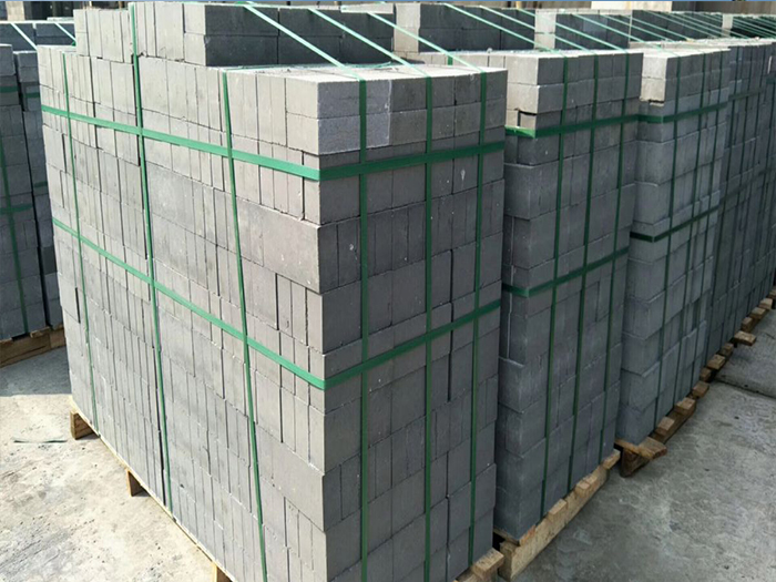 富安隆建材为您介绍宁夏蒸压加气混凝土砌块初养、切割的具体操作方式