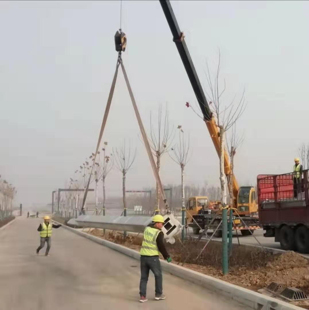 咸阳沣西新城沣渭大道康定路西段市政照明工程