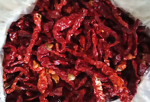 西安干辣椒主要是作为调味料食用。常用作饮食佐料