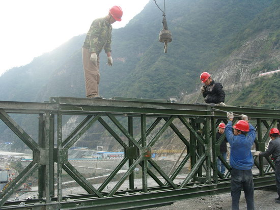 你知道我们虹跨的四川贝雷片可用于公路桥梁