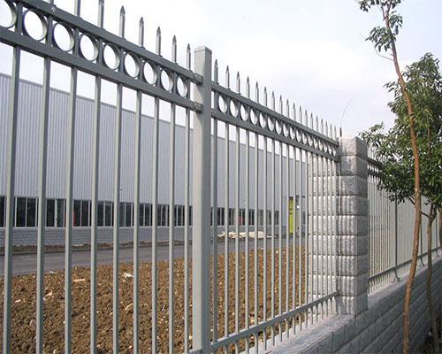 你知道西安锌钢护栏的〓特点吗？