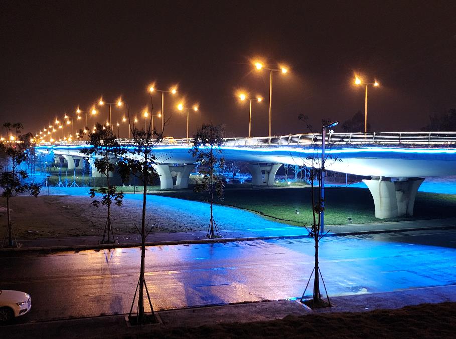 高新区科学城，鹿西河桥梁灯光亮化工程