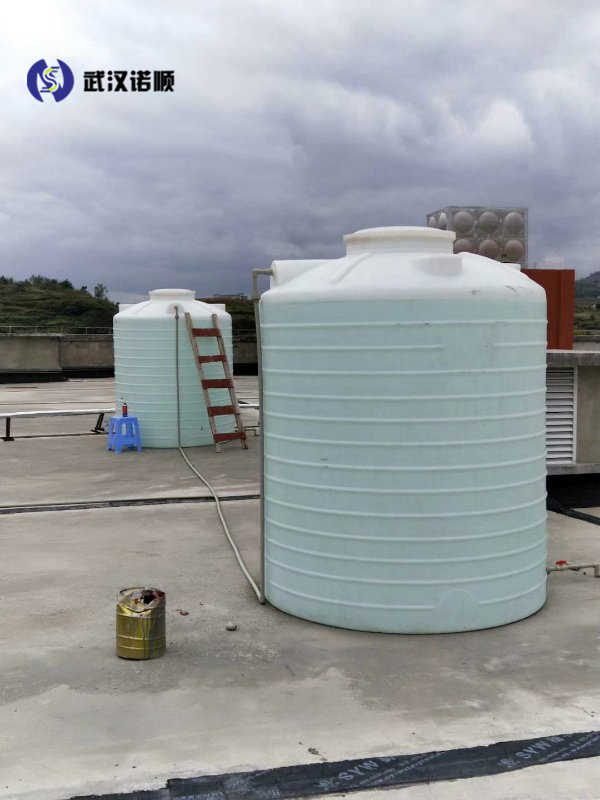 5吨PE水箱 屋顶供水水塔