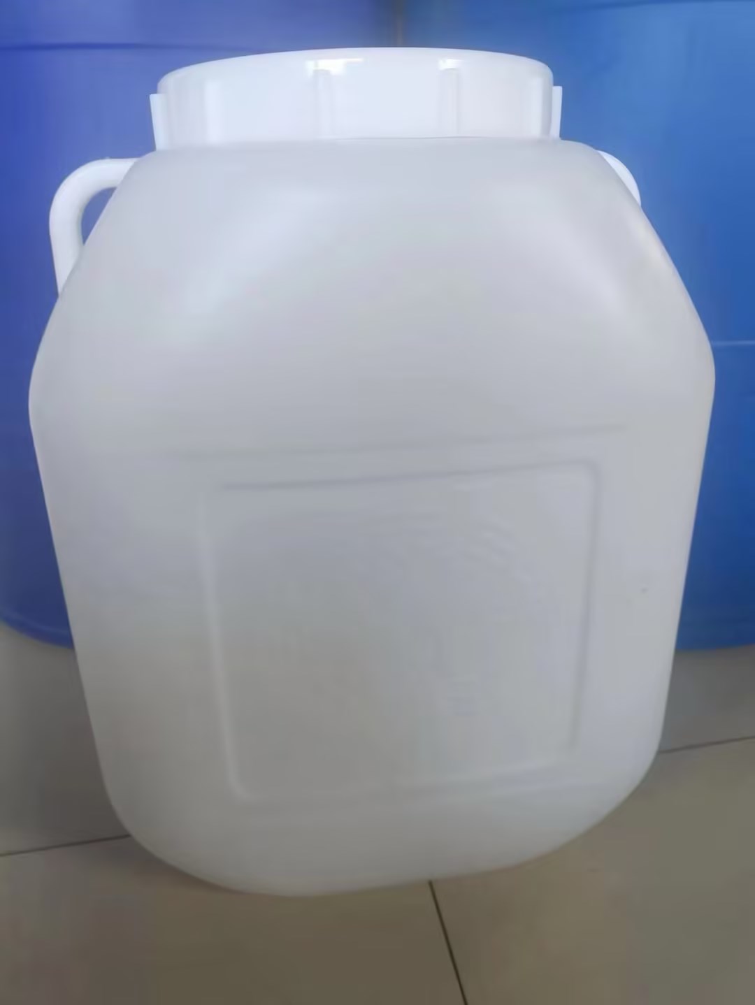 【哈尔滨包装桶】塑料桶再生产时出现高温的原因有哪些?