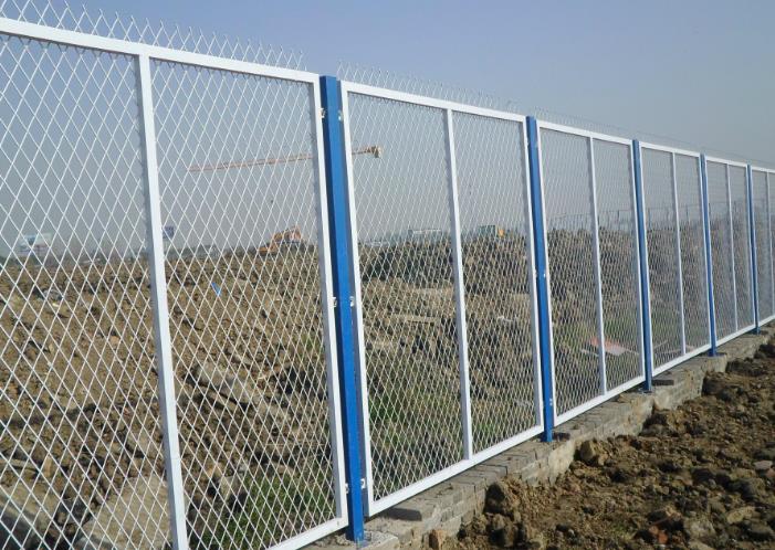 基坑护栏网的四个重要特性和标准做法
