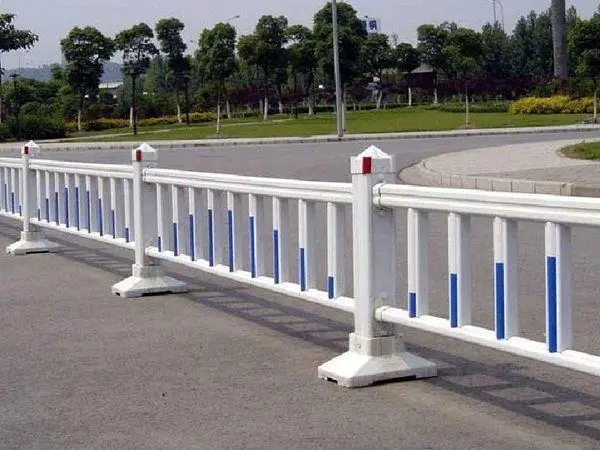城市道路护栏的重大作用？