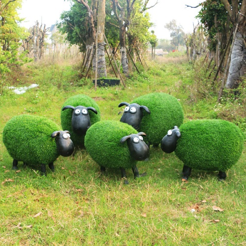 大型仿真动物草皮羊植绒摆件玻璃钢羊肖恩羊卡通雕塑户外园林景观
