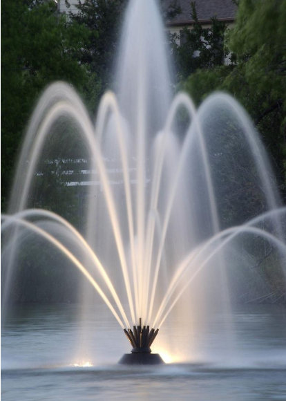 浅析喷泉设备在现代水景中的作用