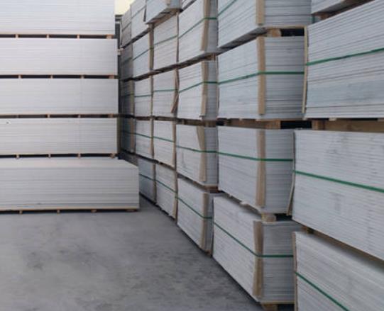 集装箱底板新材料和集装箱底板生产设备