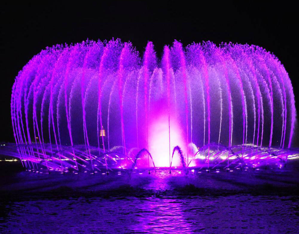 成都廣場音樂噴泉：水舞與音樂的..結合