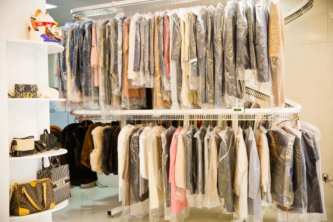 银川干洗店加盟都需要考察什么?