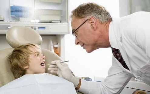 儿童在换牙期在护理牙齿应注意的四方面