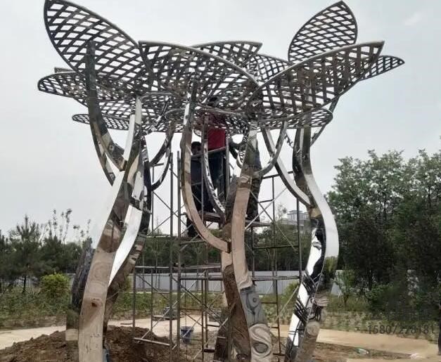 鱼梁洲公园不锈钢雕像案例