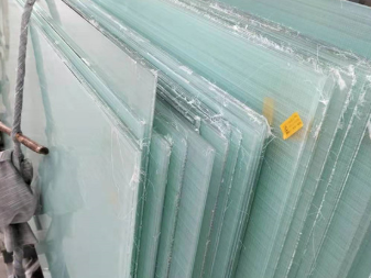 西安钢化玻璃与半钢化玻璃的区别