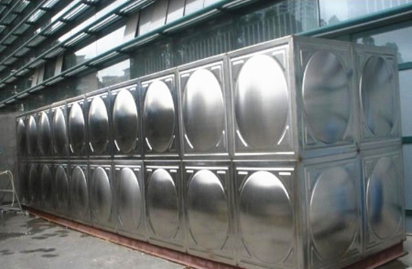 源塔供水设备与您安利组合式不锈钢水箱的生产要求