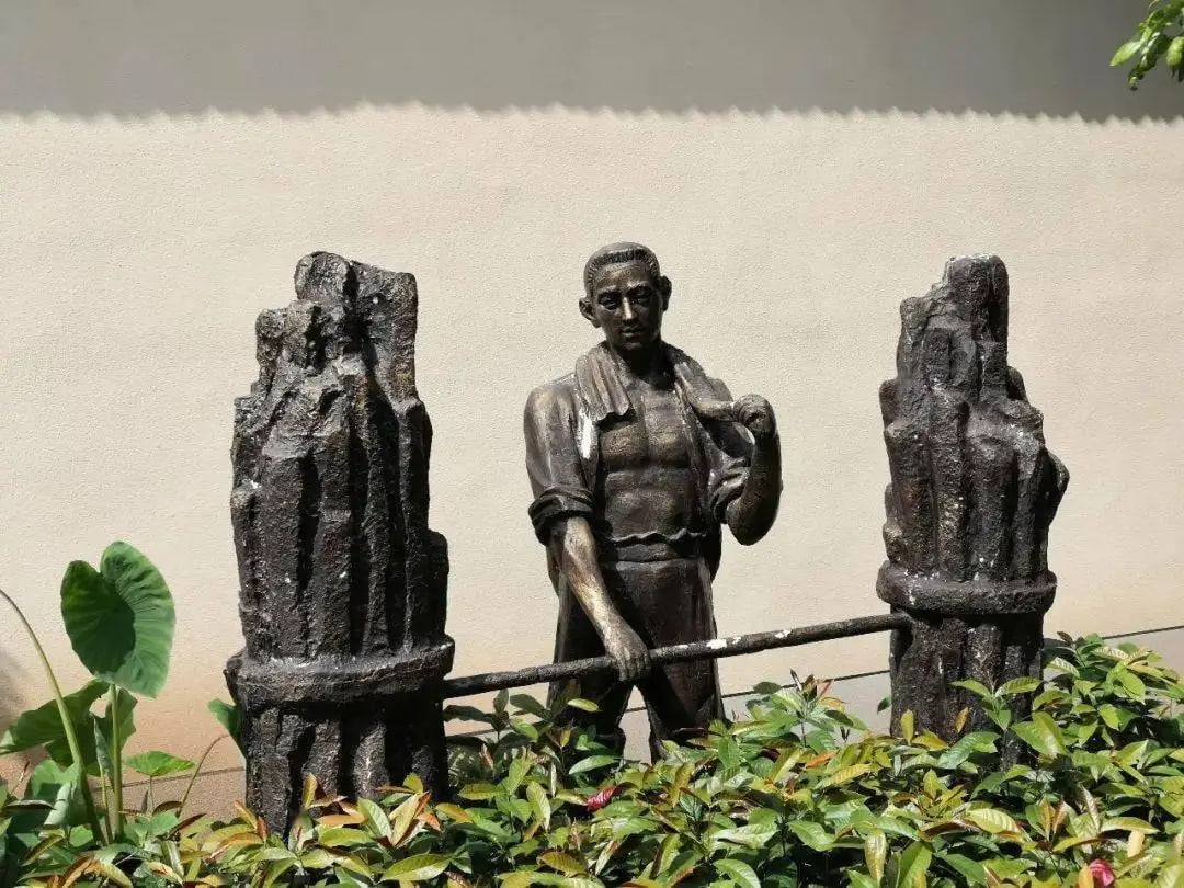 致园雕塑告诉你怎么打造特色的四川乡村文化雕塑