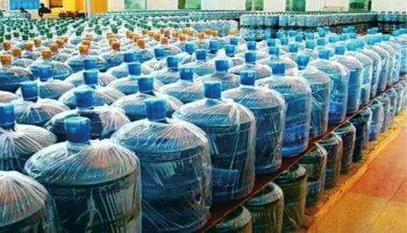 宜賓桶裝水廠家-倉庫