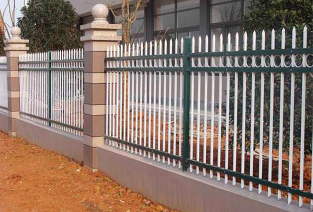 成都锌钢护栏如何增添安全保障？