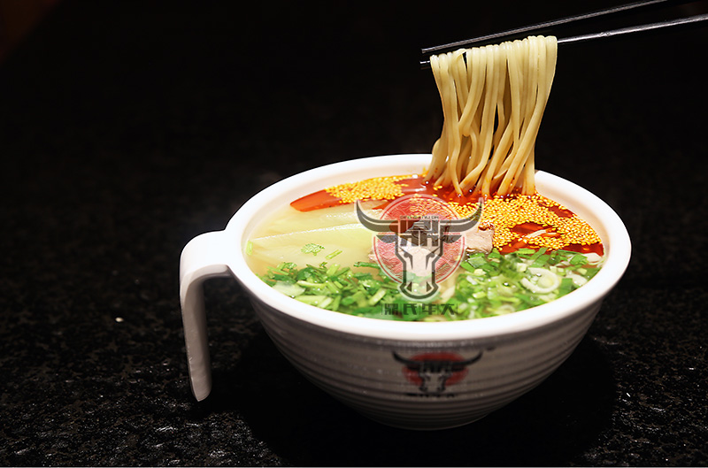 兰州牛肉面的辅料有哪些呢？