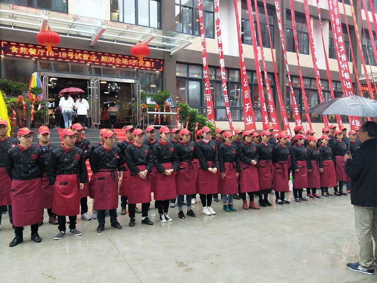 食堂承包立即博官网餐饮公司优势