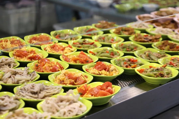在河南食堂承包商如何提升餐品质量和食品安全？