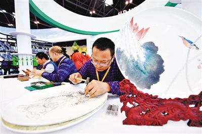 “要制定‘文化產業(yè)促進法’，而不是文化產業(yè)法或文化產業(yè)管理法