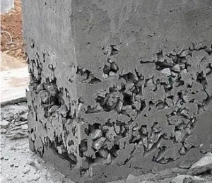 陕西混凝土产生离析的原因及预防措施