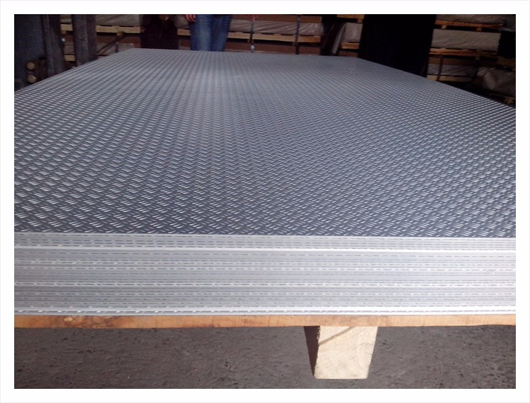 关于成都316L不锈钢板表面加工需要注意的地方