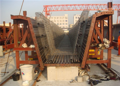 城市桥梁模板、支架和拱架的制作与安装要点有哪些？