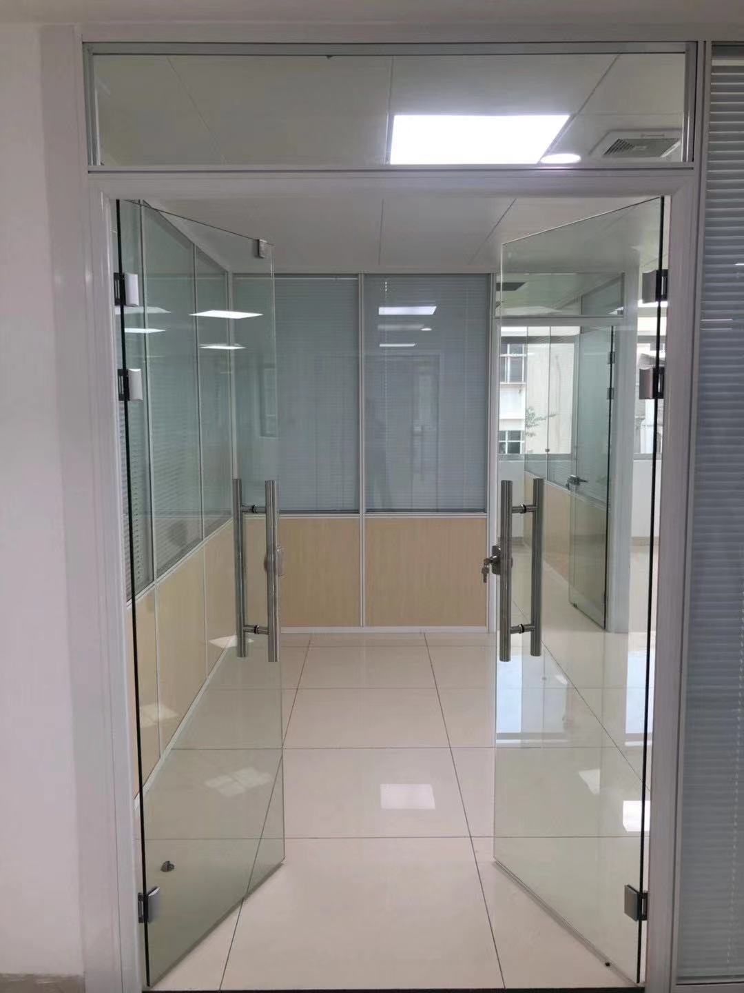 透明玻璃展示