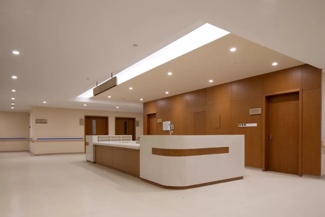你知道医院的照明灯具备什么特性吗？