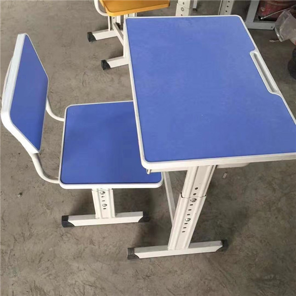 陕西课桌椅厂家的小编要给大家分享的是使用升降课桌椅有哪些优点？