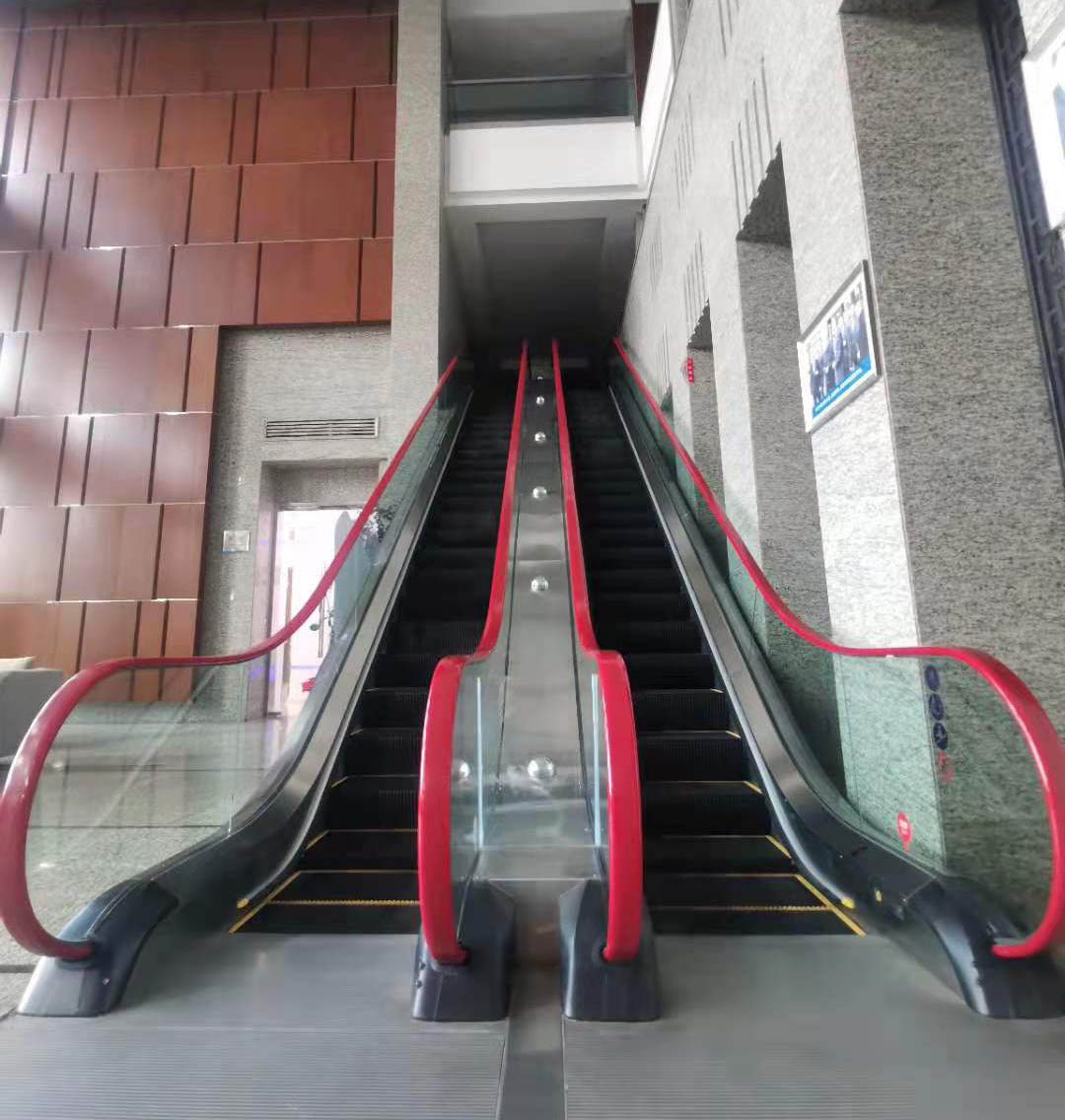 四川自动扶梯安装