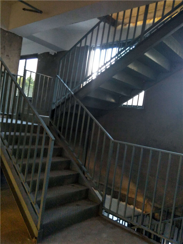 选择铁艺楼梯扶手一定要注意的6个方面。