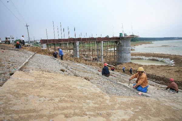 四川水利施工监测